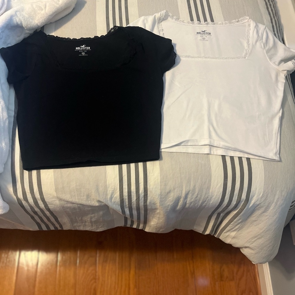 Hollister White Lace Trim Baby Tee